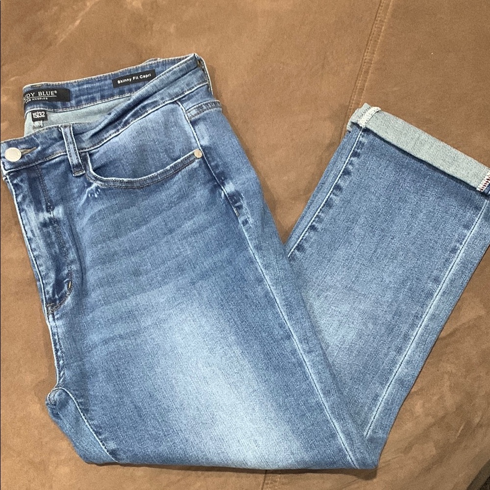 Judy Blue Skinny Fit Capris